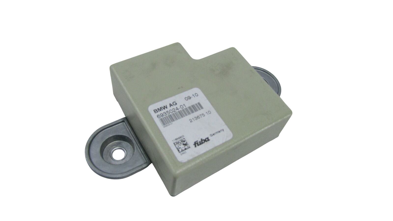 BMW 3 (E90 / E91 / E92 / E93) Aerial antenna amplifier BMW 3 SERIES Aerial antenna amplifier OEM 65206...