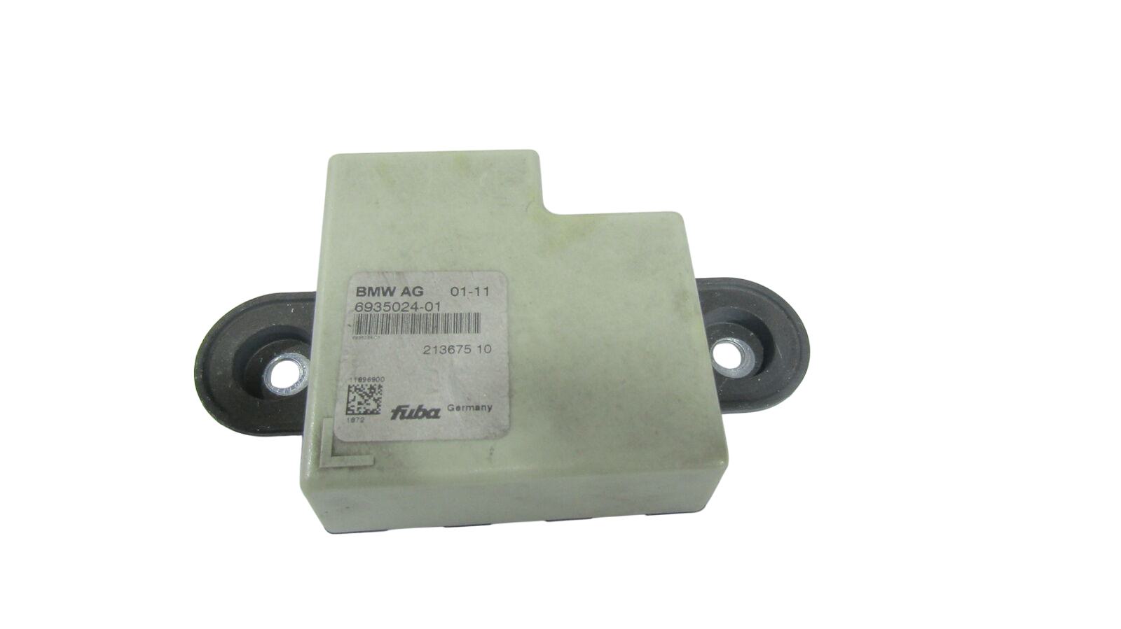 BMW 3 (E90 / E91 / E92 / E93) Aerial antenna amplifier BMW 3 SERIES Aerial antenna amplifier OEM 65206...