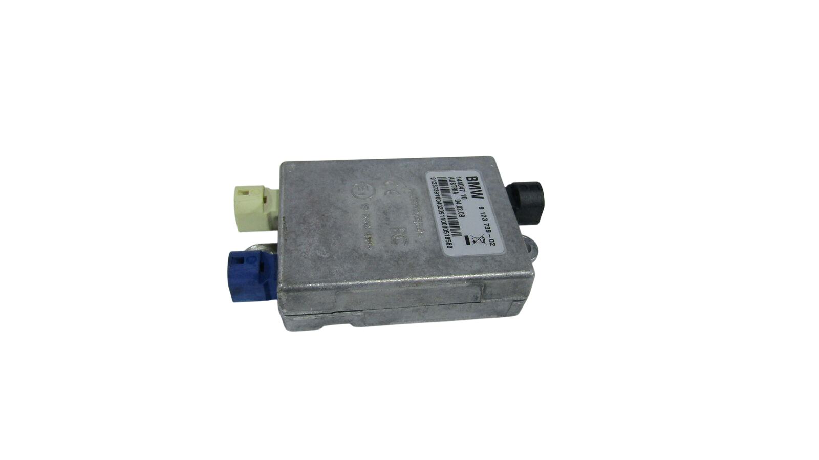 BMW 1 (E81 / E82 / E87 / E88) USB socket connector BMW 1 SERIES USB socket connector OEM 841091237...