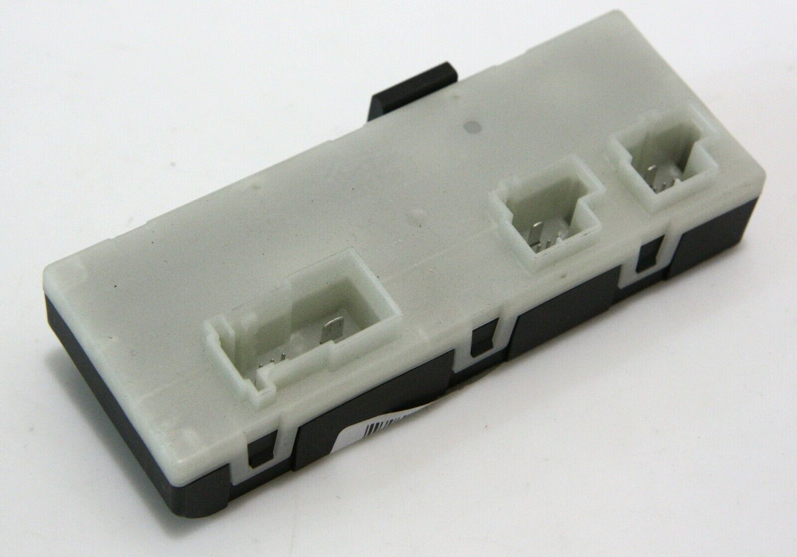 BMW 3 (G20 / G21) Tailgate/trunk control unit/module BMW 3 SERIES Tailgate/trunk control unit/module...