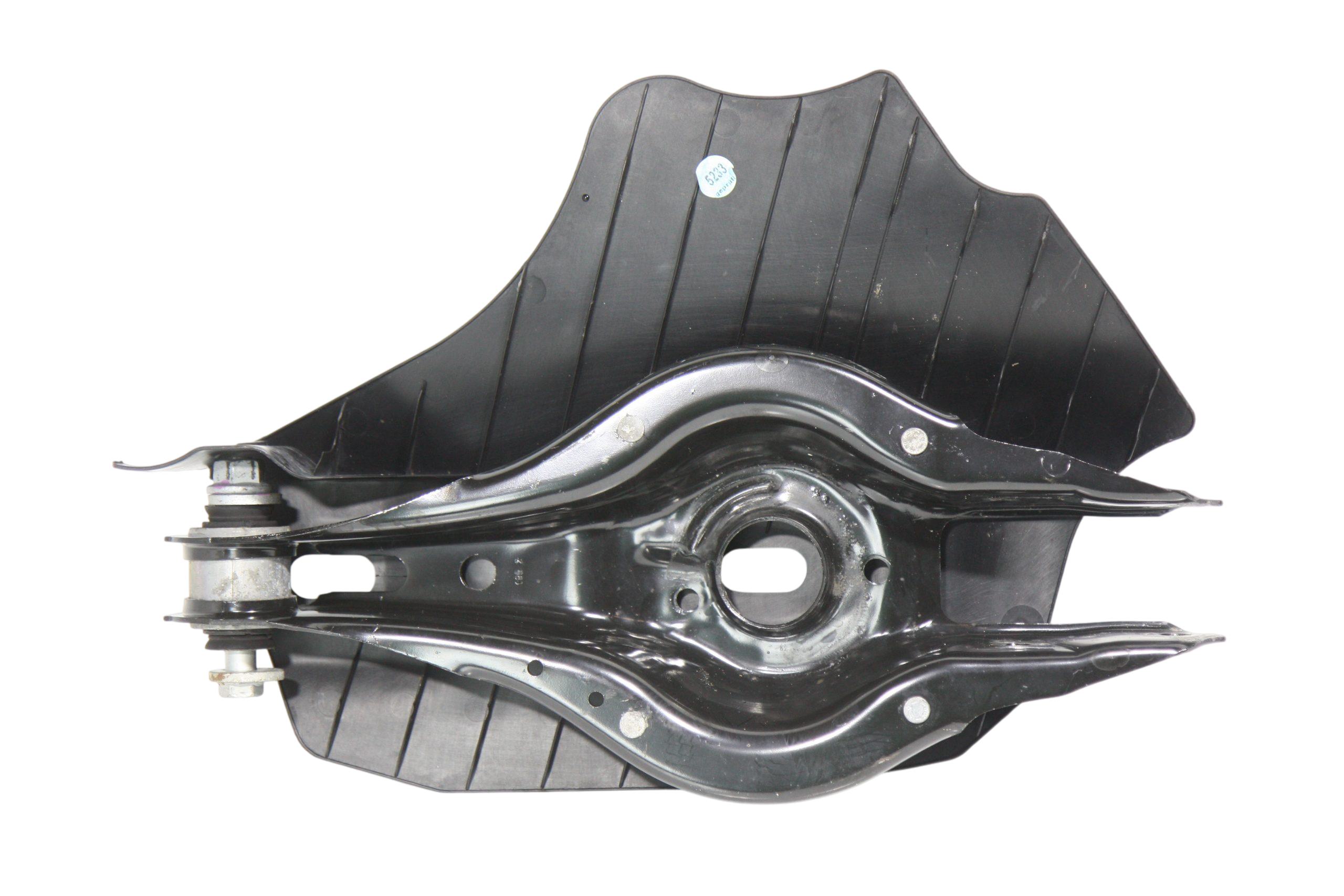BMW 3 (F30 / F31) Rear upper control arm/wishbone BMW 3 SERIES Rear upper control arm/wishbone OE...