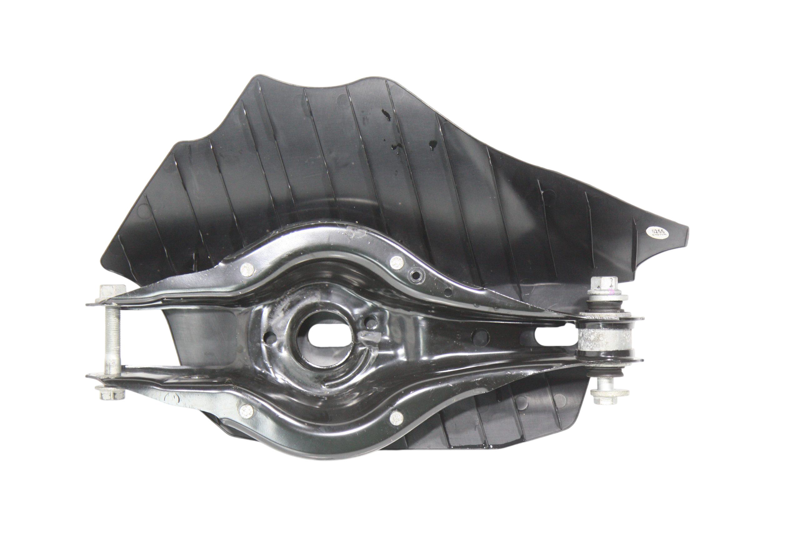 BMW 3 (F30 / F31) Rear upper control arm/wishbone BMW 3 SERIES Rear upper control arm/wishbone OE...
