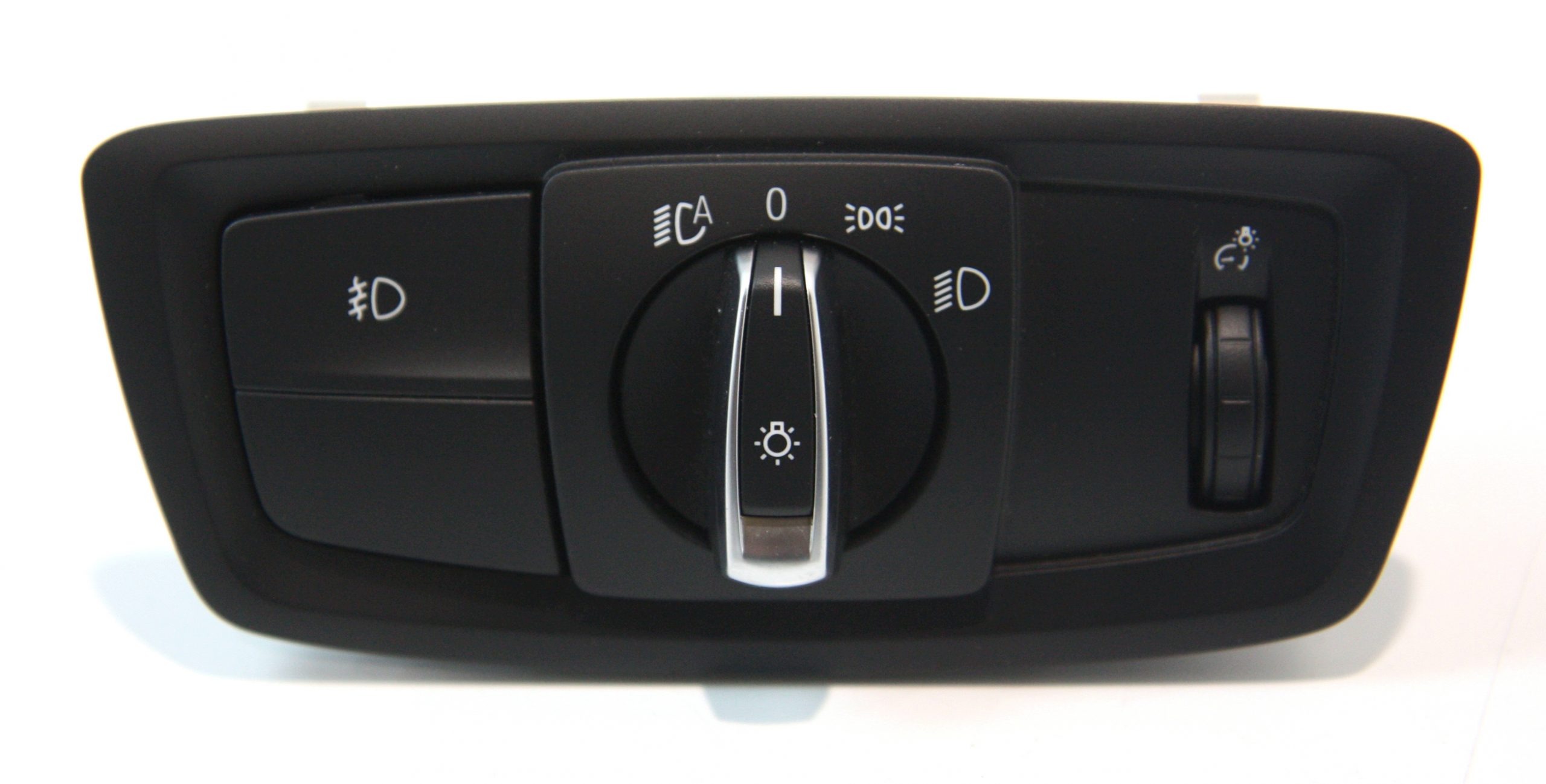 BMW X1 (F48) Свет переключатель BMW X1 Light switch OEM 61316847518

Part codes...