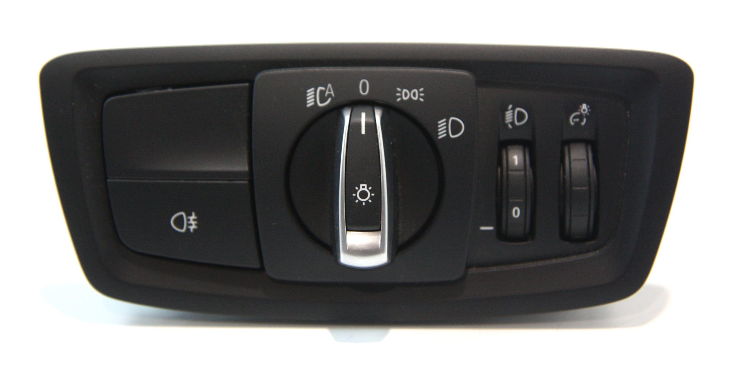 BMW X1 (F48) Свет переключатель BMW X1 Light switch OEM 60316847522

Part codes...