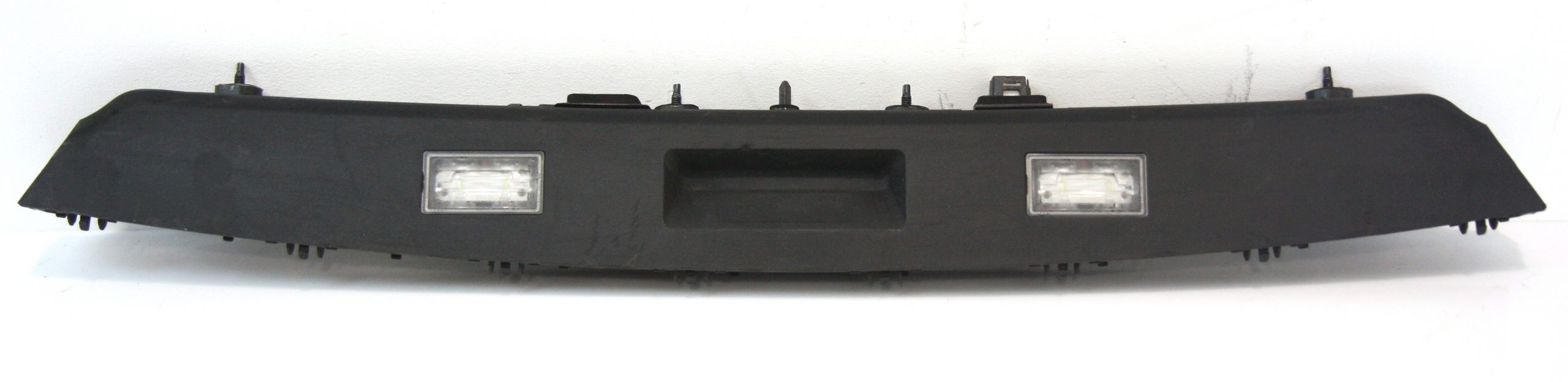 BMW 7 (G11 / G12) Trunk door license plate light bar BMW 7 SERIES Trunk door license plate light bar...