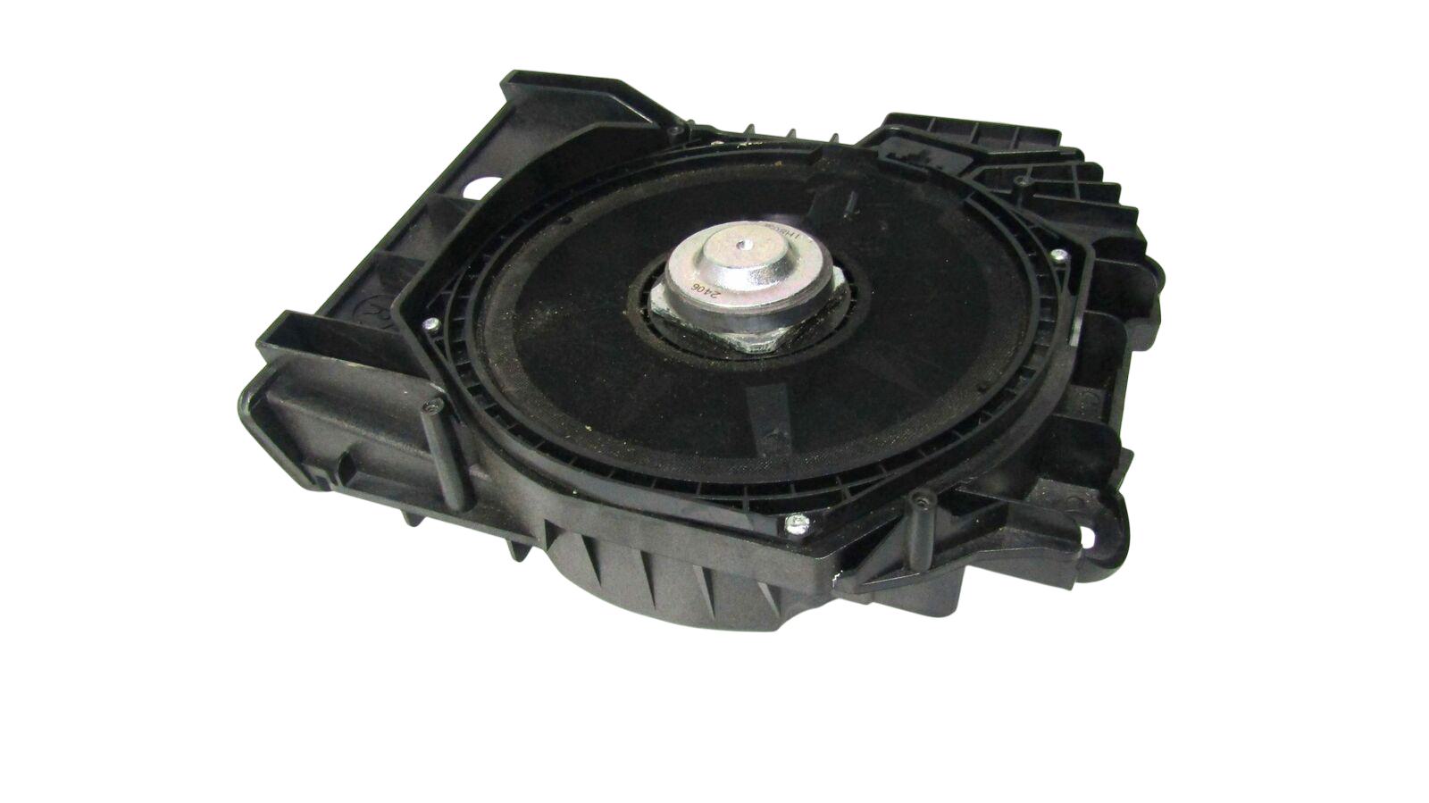 BMW 5 (F10 / F11) Subwoofer speaker BMW 5 SERIES Subwoofer speaker OEM 65139195200
...