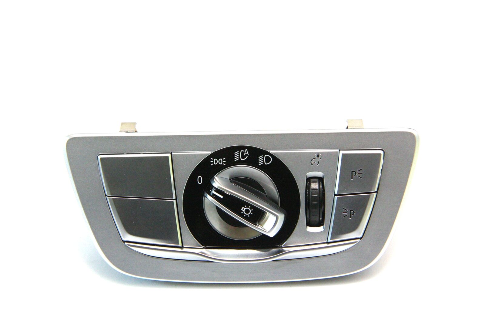 BMW 7 (G11 / G12) Light switch BMW 7 SERIES Light switch OEM 61319472975

Part...