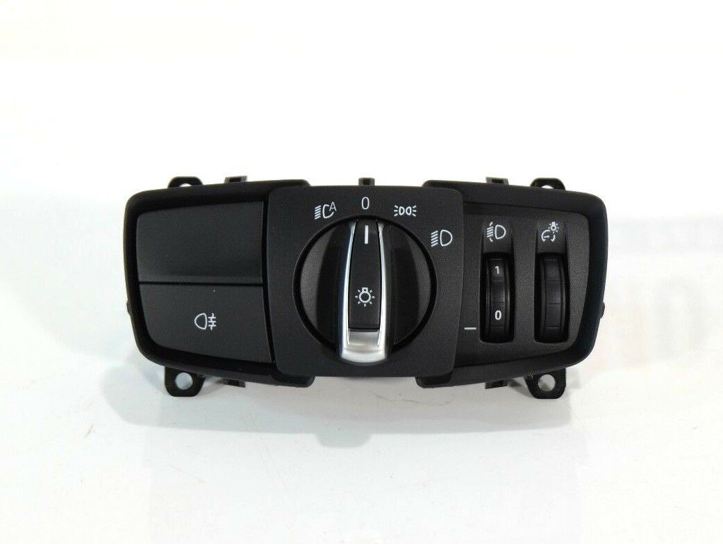 BMW 3 (F30 / F31) Valokatkaisin BMW 3 SERIES Light switch OEM 61319393945

Part...