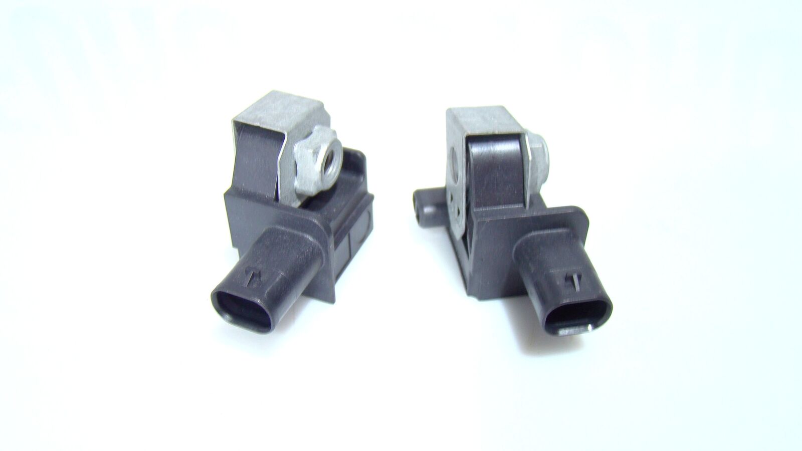 BMW X5 (F15) Airbag deployment crash/impact sensor BMW X5 Airbag deployment crash/impact sensor OE...