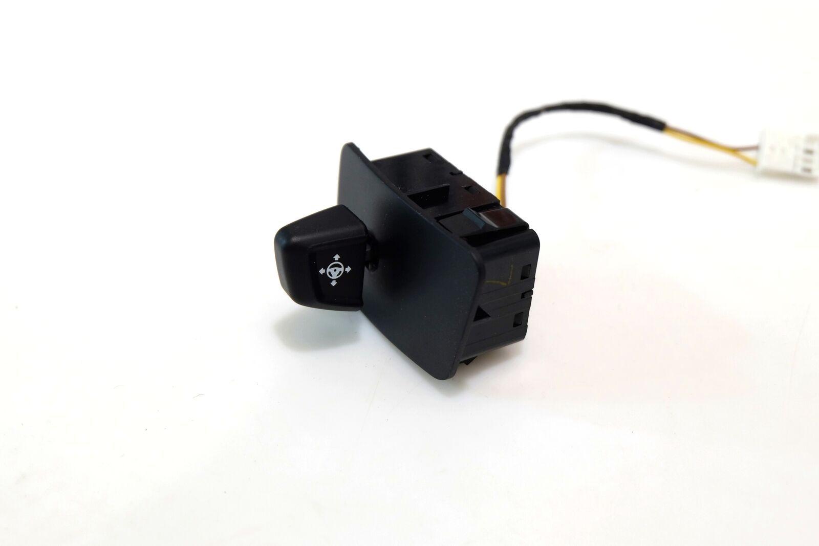 BMW 5 (G30 / G31) Steering wheel adjustment switch BMW M5 Steering wheel adjustment switch OEM 613...