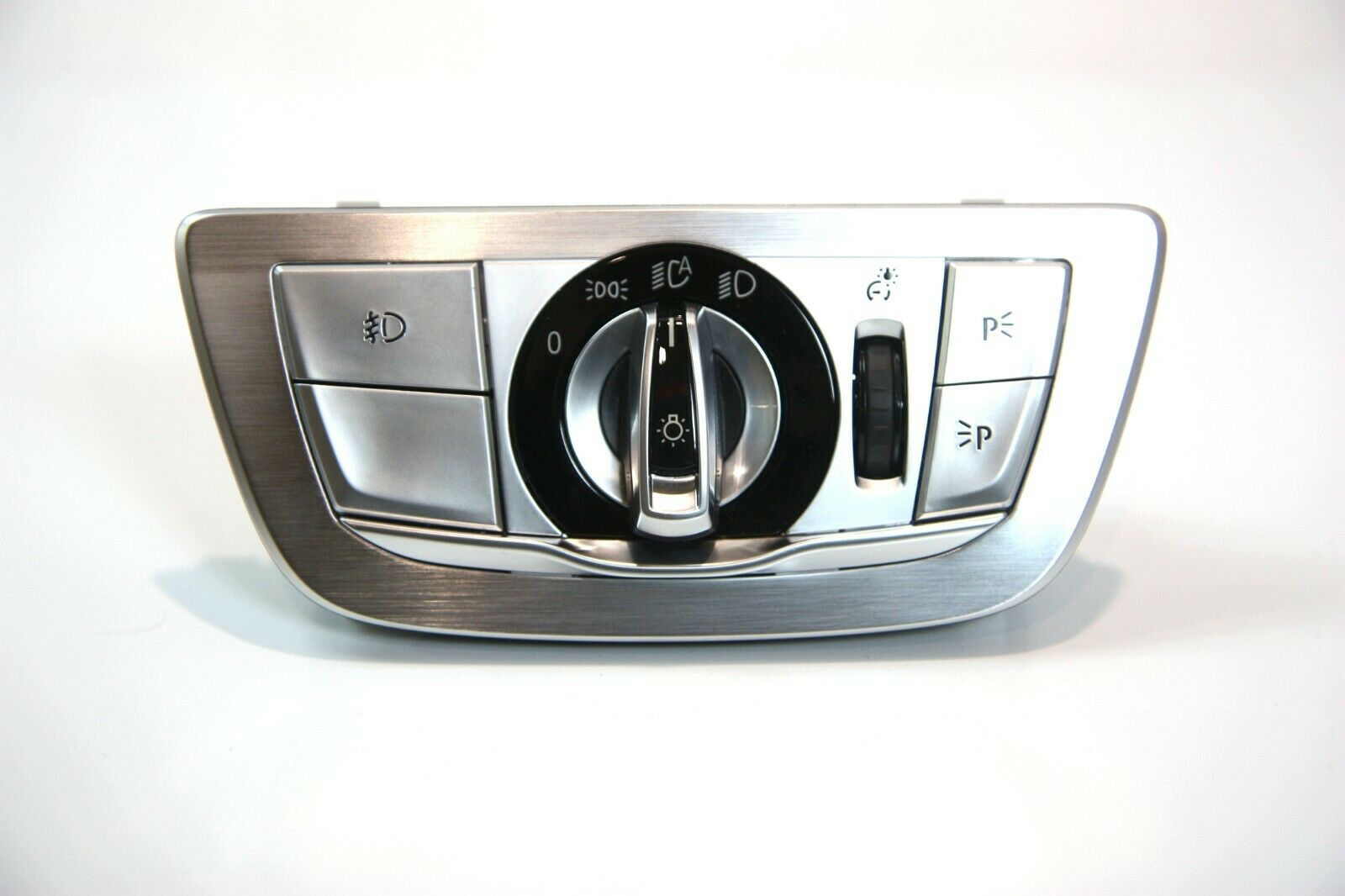 BMW 7 (G11 / G12) Light switch BMW 7 SERIES Light switch OEM 61319388937

Part...