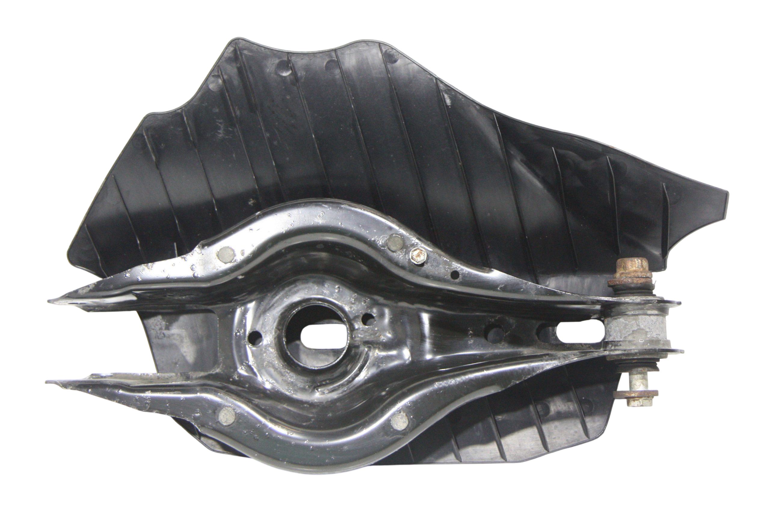 BMW 3 (F30 / F31) Rear upper control arm/wishbone BMW 3 SERIES Rear upper control arm/wishbone OE...