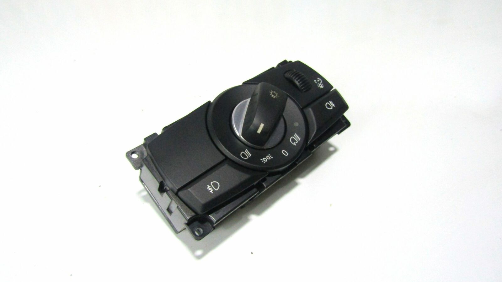 BMW X6 (E71 / E72) Свет переключатель BMW X6 Light switch OEM 61319134726

Part codes...