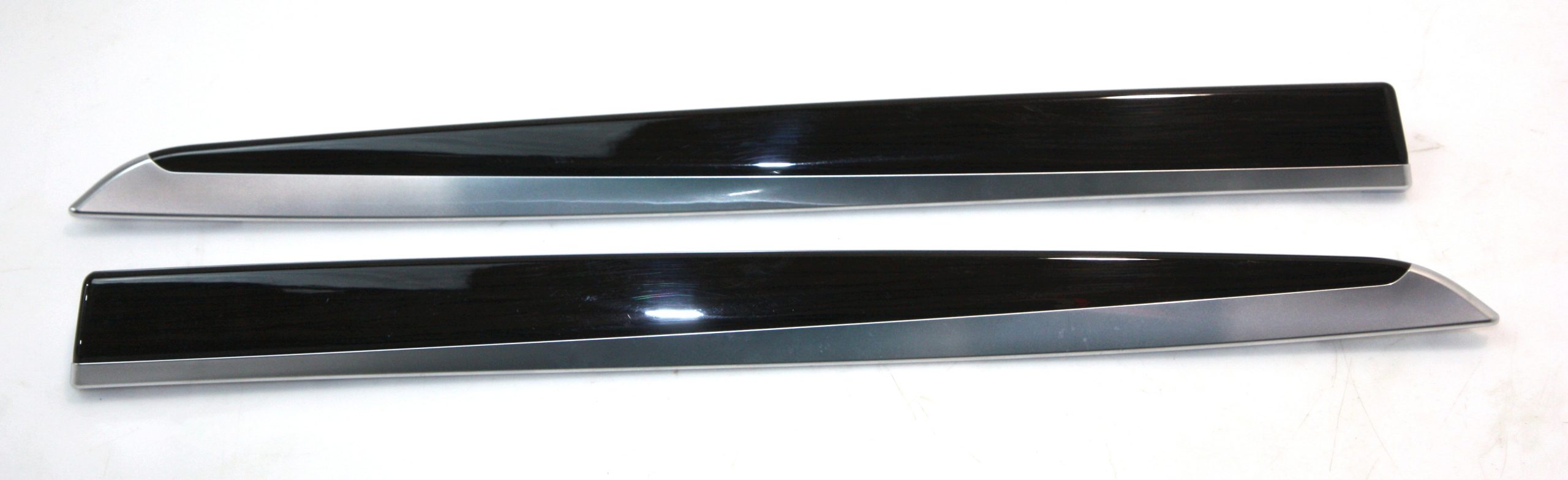 BMW 5 (F10 / F11) Center console decorative trim BMW 5 SERIES Center console decorative trim OEM...