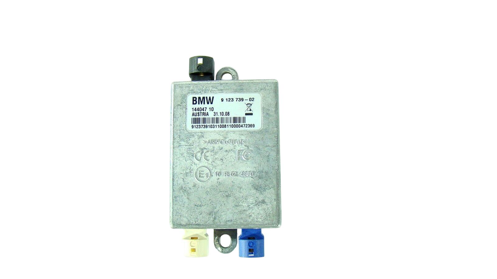 BMW 3 (E90 / E91 / E92 / E93) USB socket connector BMW 3 SERIES USB socket connector OEM 841091237...