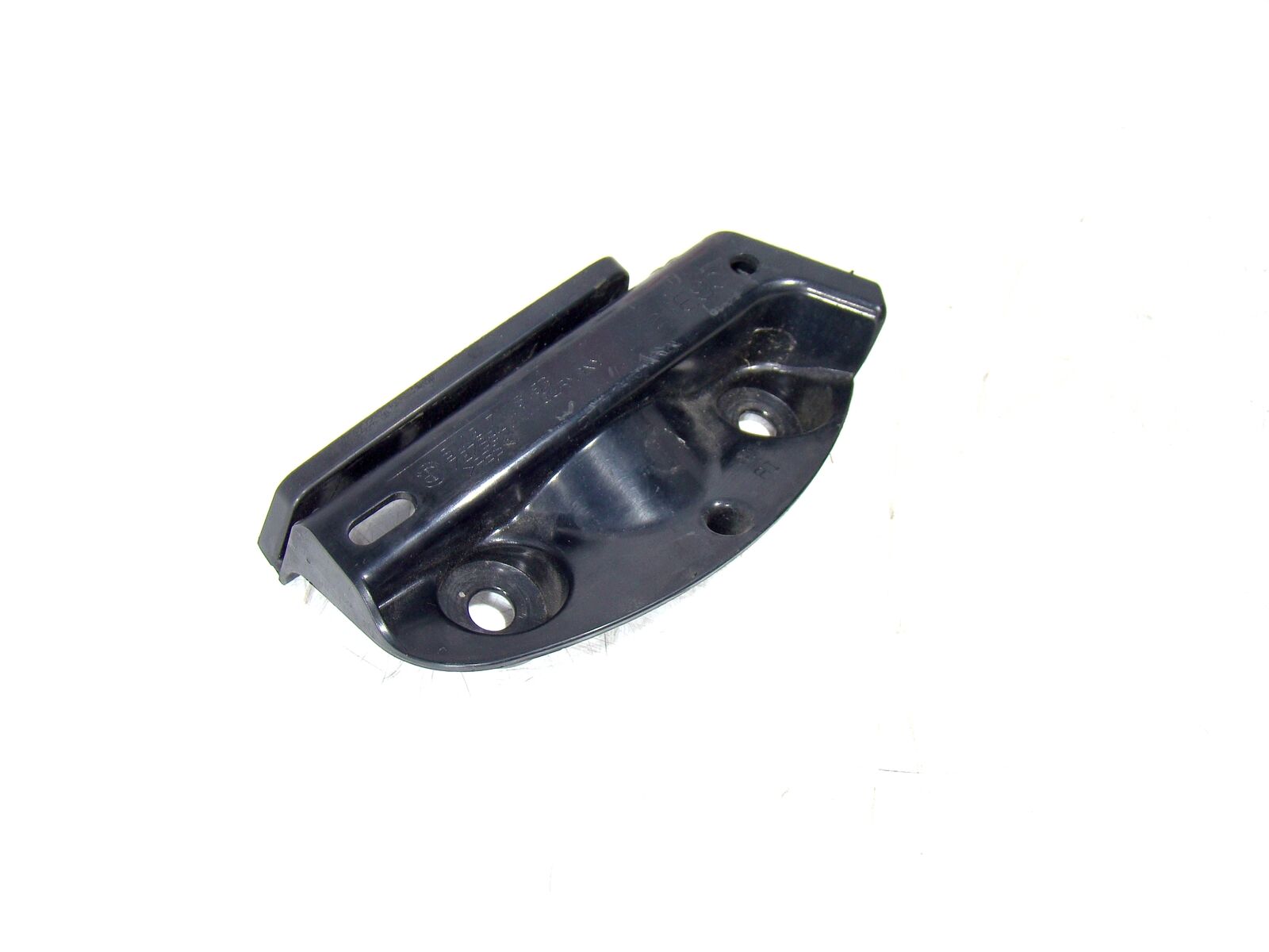 BMW 3 (E90 / E91 / E92 / E93) Rear bumper mounting bracket BMW 3 SERIES Rear bumper mounting bracket OEM 5...