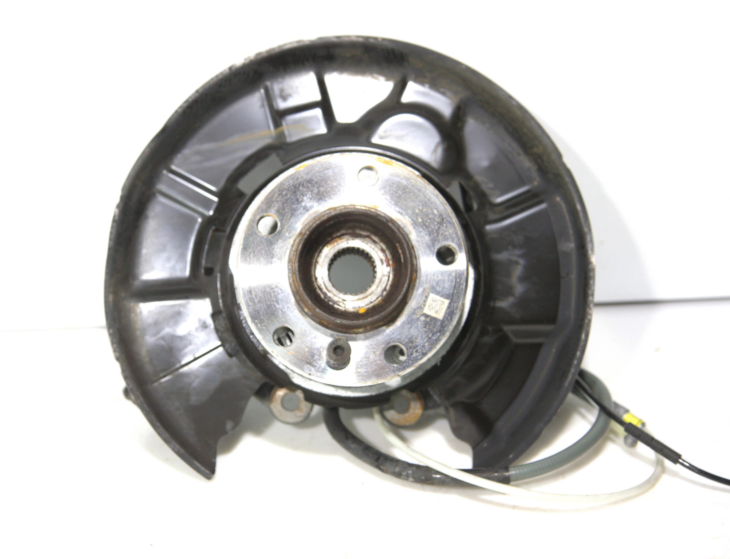 BMW 1 (F20 / F21) Rear wheel hub BMW 1 SERIES Rear wheel hub OEM 33326792516

Pa...