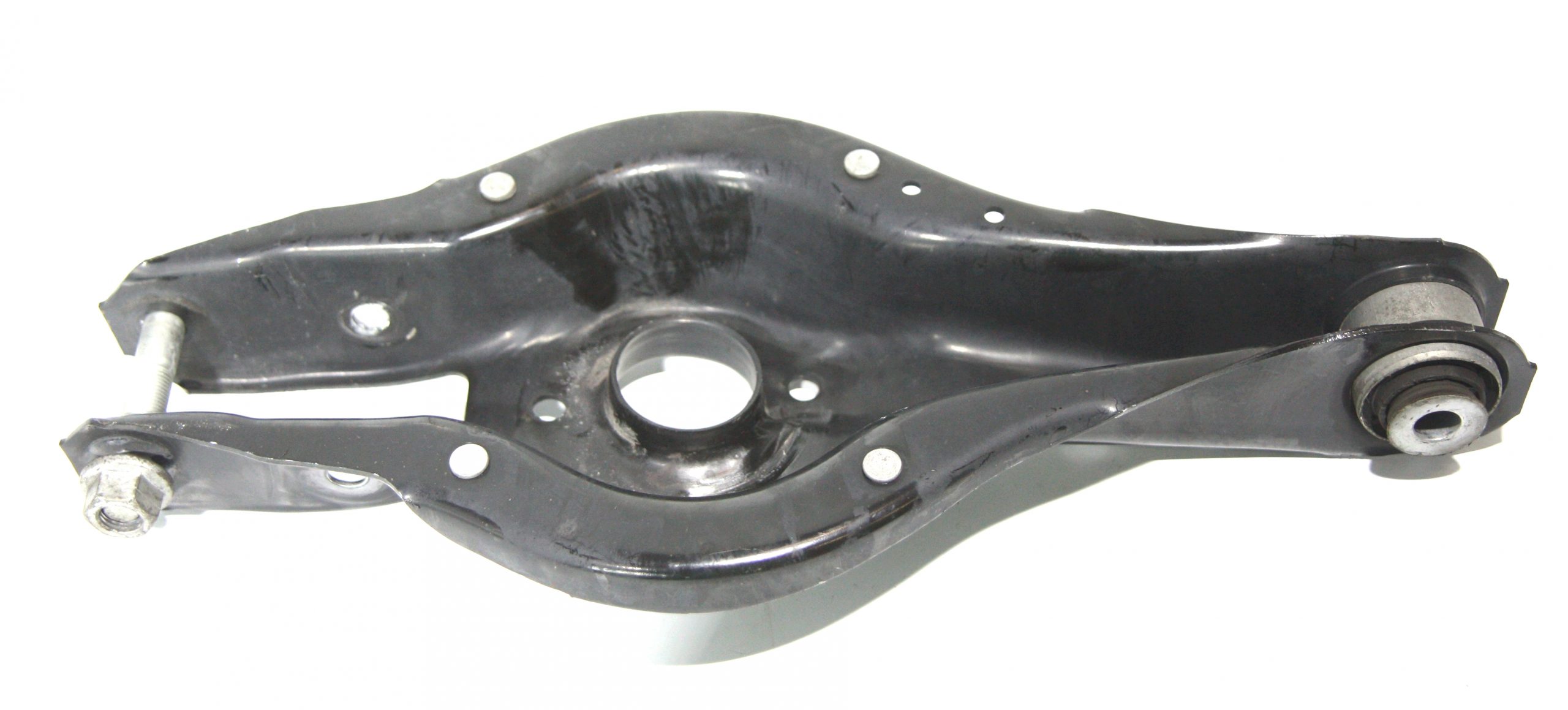 BMW 3 (F30 / F31) Rear upper control arm/wishbone BMW 3 SERIES Rear upper control arm/wishbone OE...