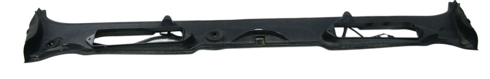 BMW 3 (E90 / E91 / E92 / E93) Wiper trim BMW 3 SERIES Wiper trim OEM 51717126297

Part c...