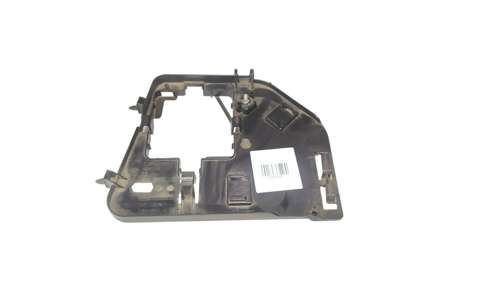 BMW 5 (F10 / F11) Other engine bay part BMW 5 SERIES Other engine bay part OEM 12907590...