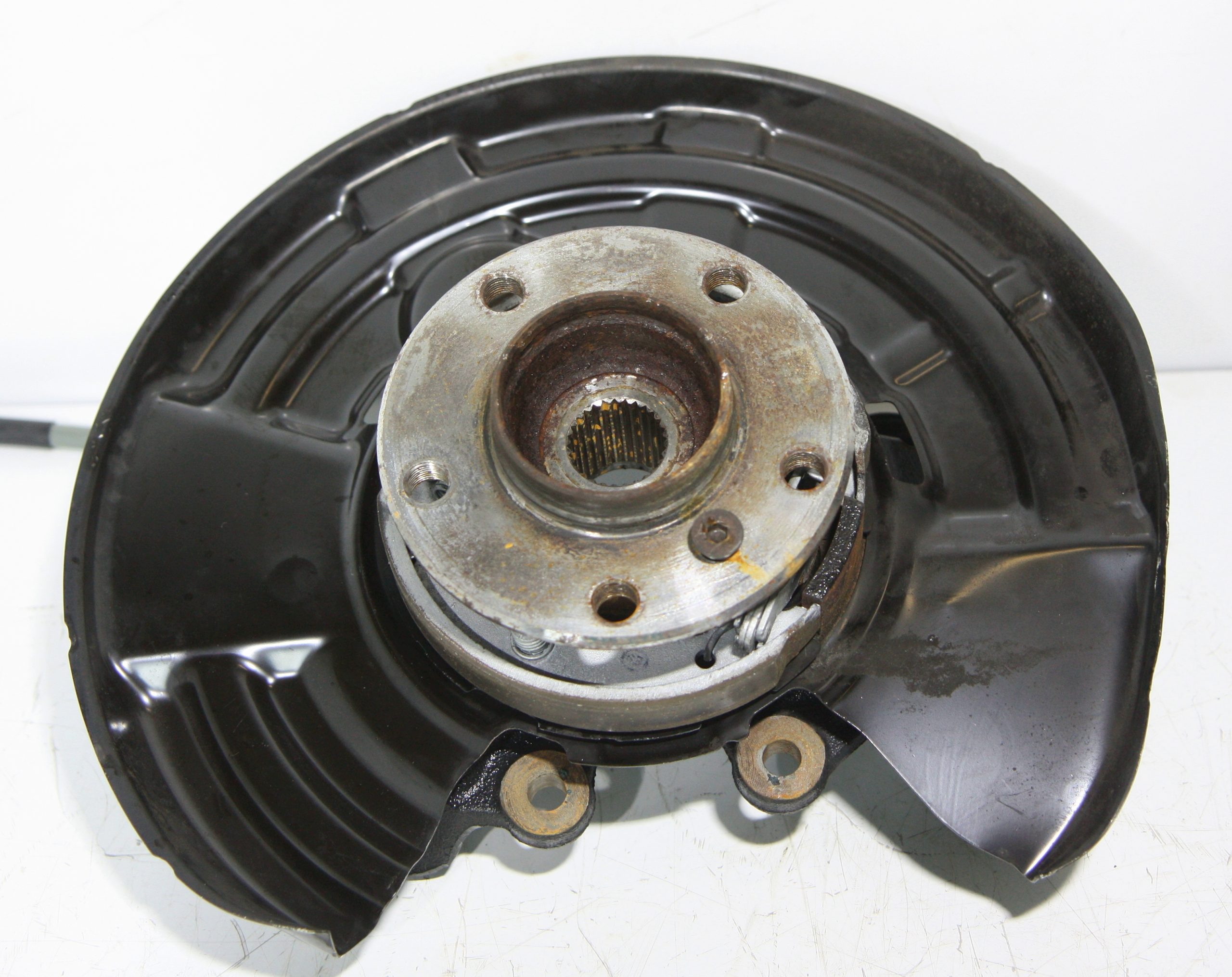 BMW 1 (F20 / F21) Rear wheel hub BMW 1 SERIES Rear wheel hub OEM 33326792515

Pa...
