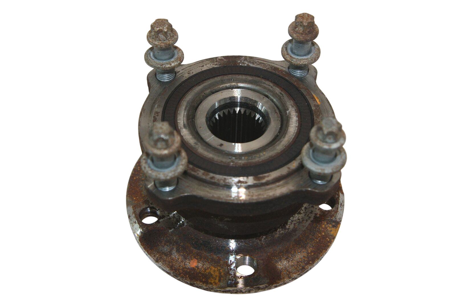 BMW X5 (E70) Rear wheel ball bearing BMW X5 Rear wheel ball bearing OEM 33406867811
...