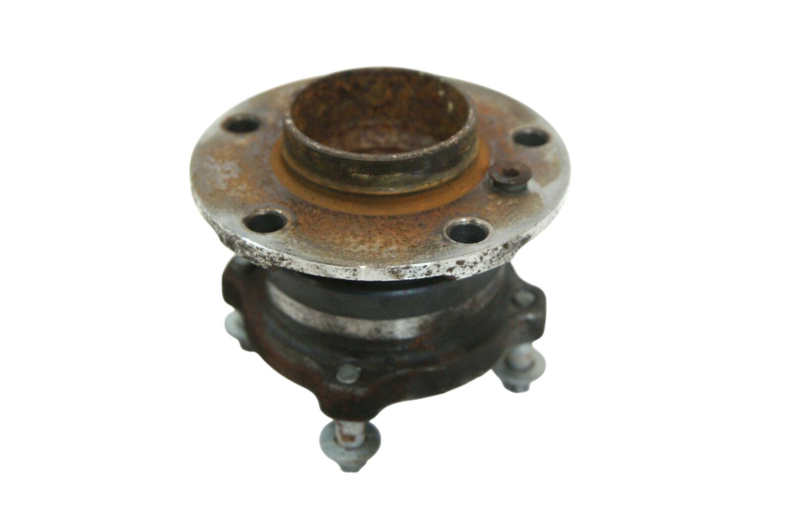 BMW X5 (E70) Rear wheel ball bearing BMW X5 Rear wheel ball bearing OEM 33416776205
...