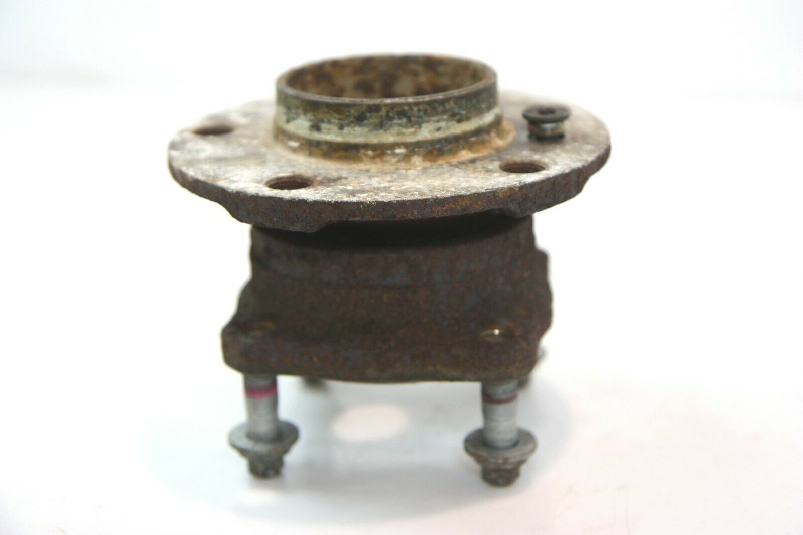 BMW 6 (F06 / F12 / F13) Rear wheel ball bearing BMW 6 SERIES Rear wheel ball bearing OEM 330068...