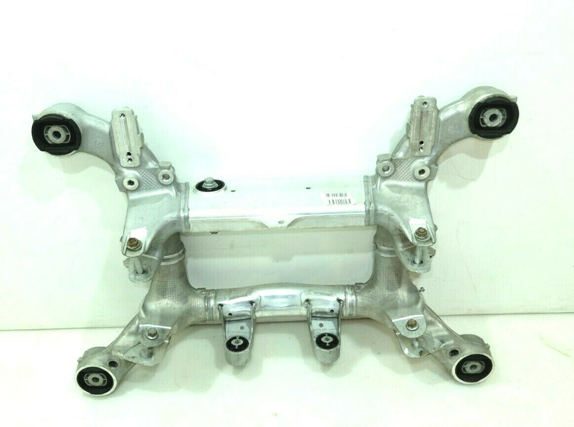 BMW 6 (F06 / F12 / F13) Балка заднего моста BMW 6 SERIES Rear axle Beam OEM 33316799103

Pa...