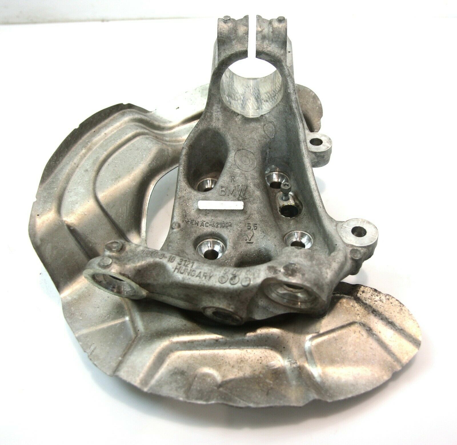 BMW 1 (F20 / F21) Front wheel hub BMW 1 SERIES Front wheel hub OEM 37116797900

P...