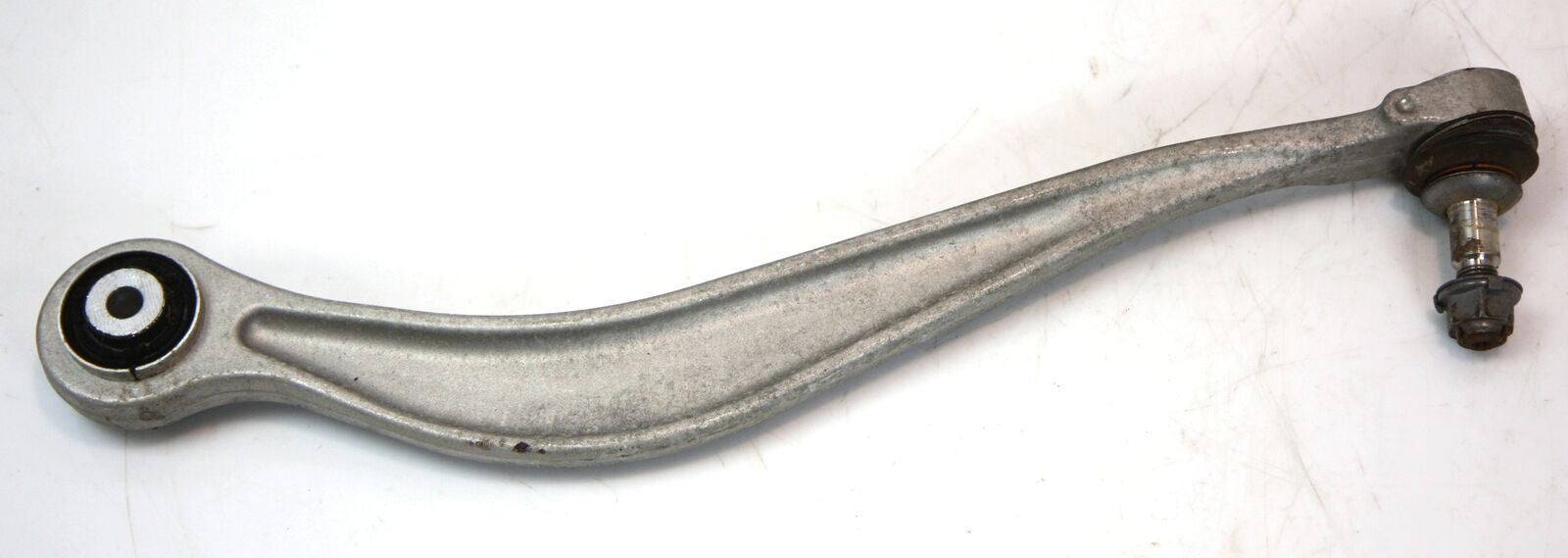 BMW 6 (F06 / F12 / F13) Rear control arm BMW 6 SERIES Rear control arm OEM 33326775902

...