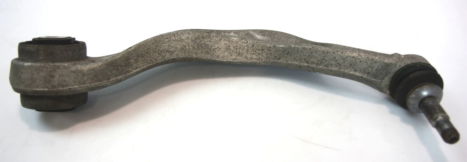 BMW 7 (G11 / G12) Front control arm BMW 7 SERIES Front control arm OEM 31124081432
...