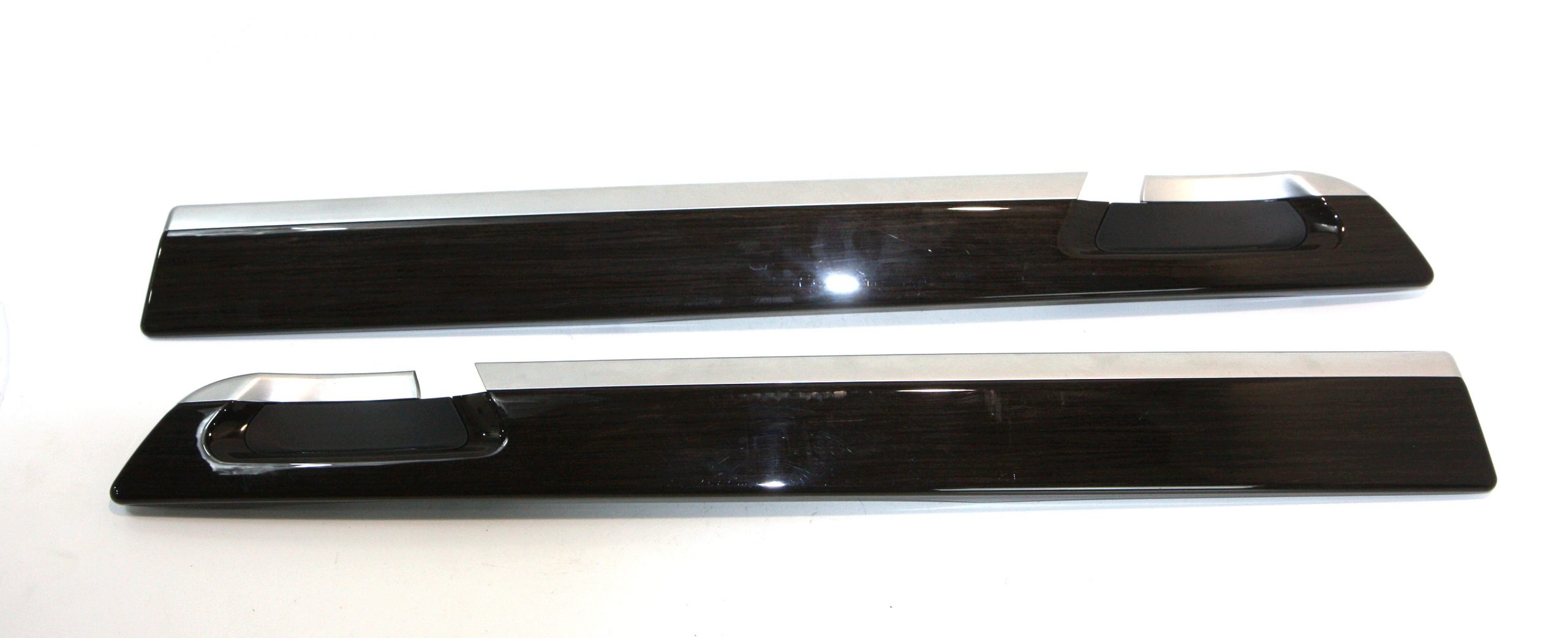 BMW 7 (G11 / G12) Center console decorative trim BMW 7 SERIES Center console decorative trim OEM...