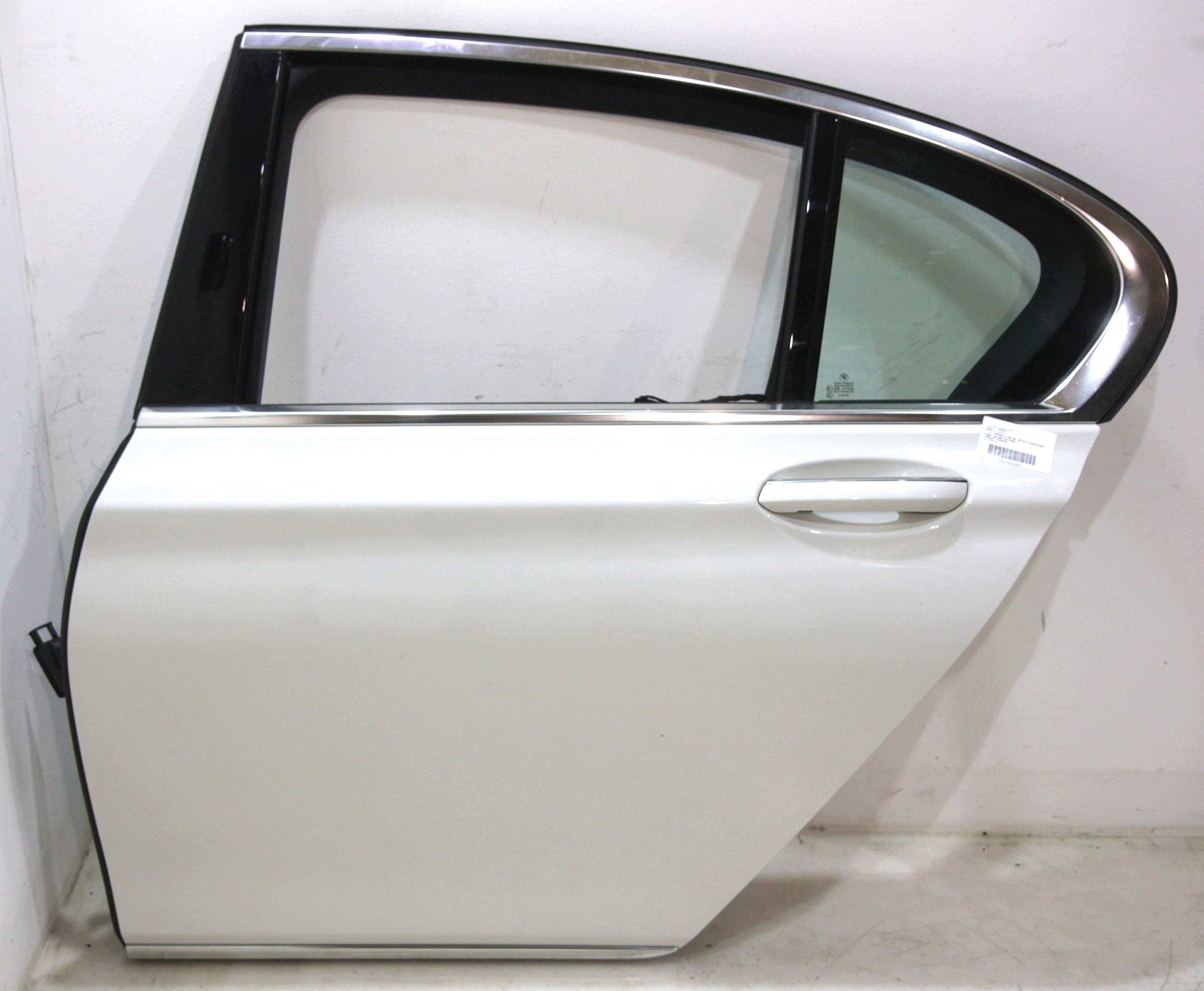 BMW 7 (G11 / G12) Rear Door BMW 7 SERIES Rear Door OEM 41527423703

Part co...