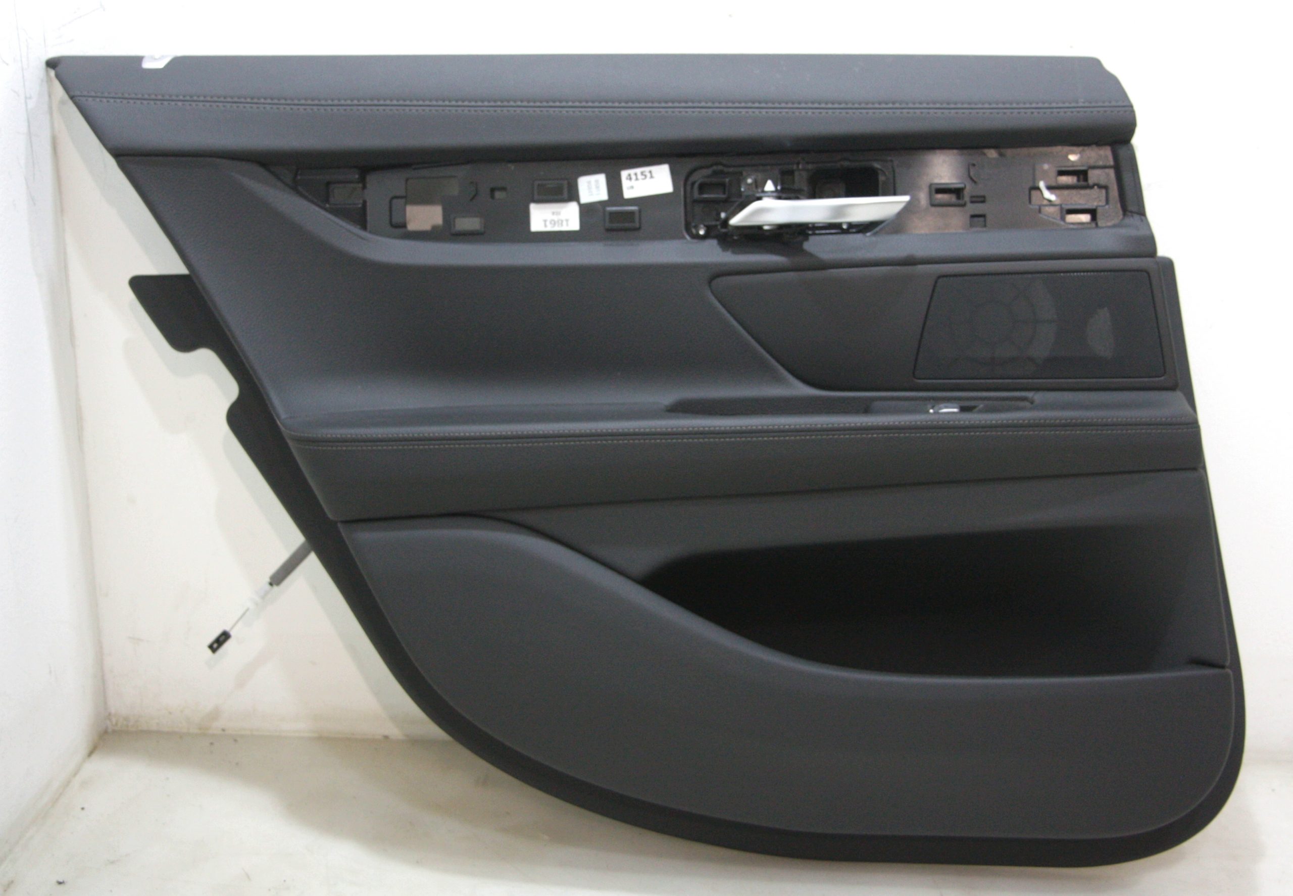 BMW 7 (G11 / G12) Rear door card panel trim BMW 7 SERIES Rear door card panel trim OEM 5142...