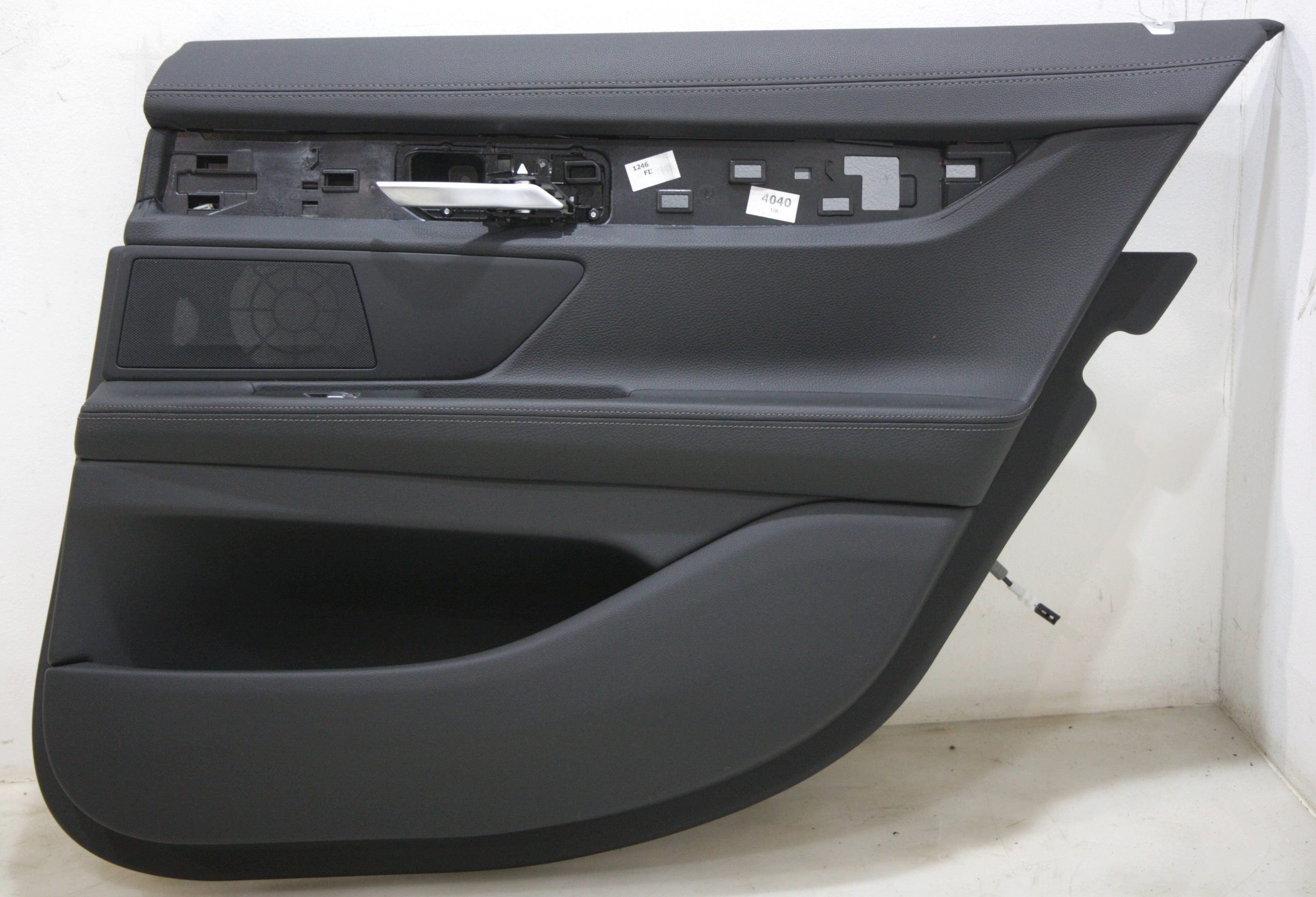 BMW 7 (G11 / G12) Rear door card panel trim BMW 7 SERIES Rear door card panel trim OEM 5142...