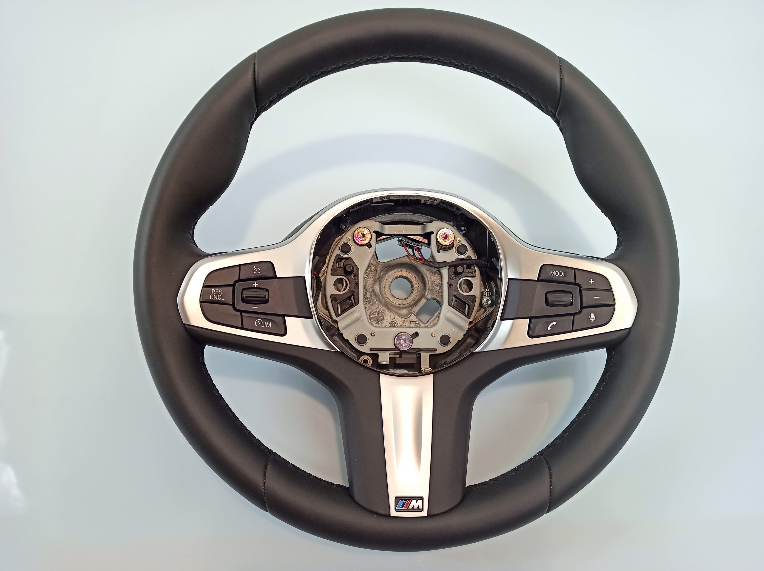 BMW 5 (G30 / G31) steering wheel BMW 5 SERIES Steering Wheel OEM 32308008178

Pa...