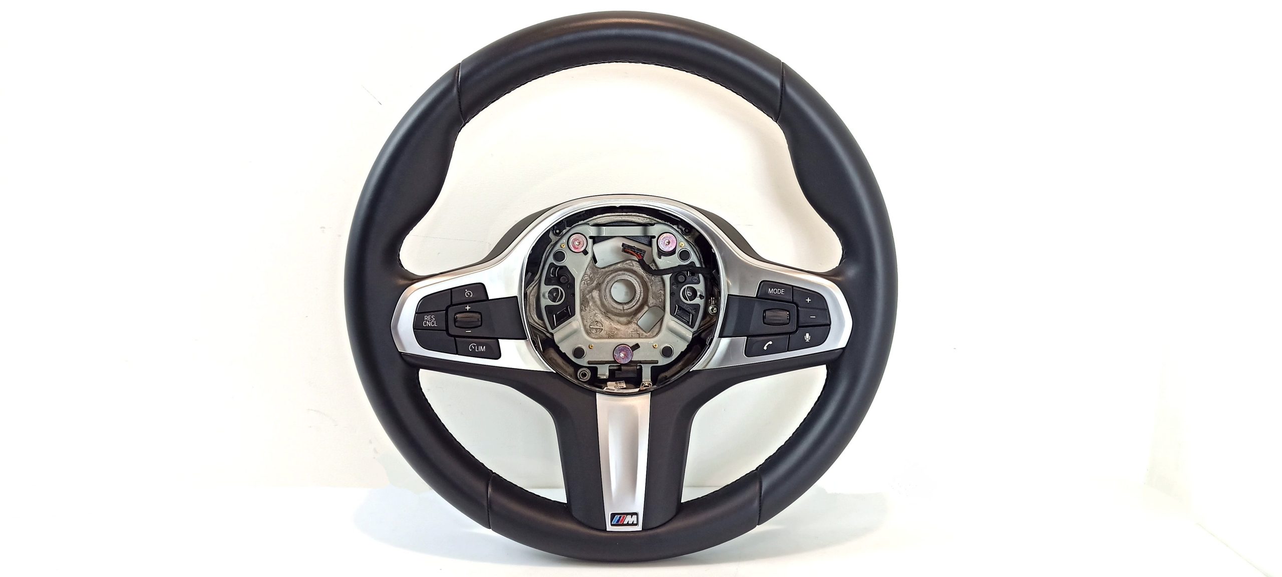 BMW 5 (G30 / G31) steering wheel BMW 5 SERIES Steering Wheel OEM 32308008178

Pa...