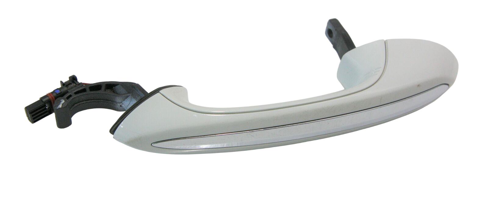 BMW 5 (G30 / G31) Front door exterior handle BMW 5 SERIES Front door exterior handle OEM 512...