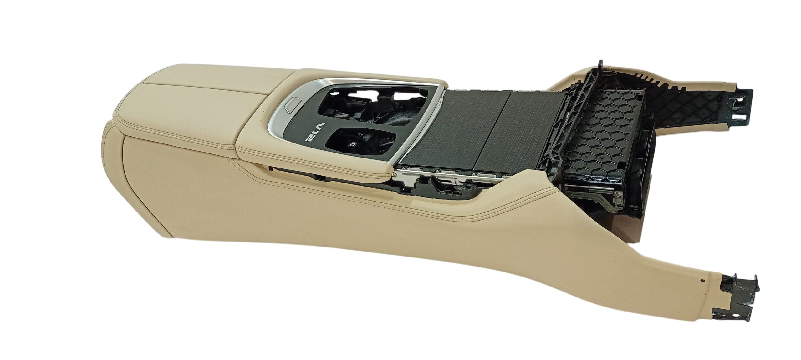 BMW 7 (G11 / G12) center console BMW 7 SERIES center Console OEM 6843416

Part c...