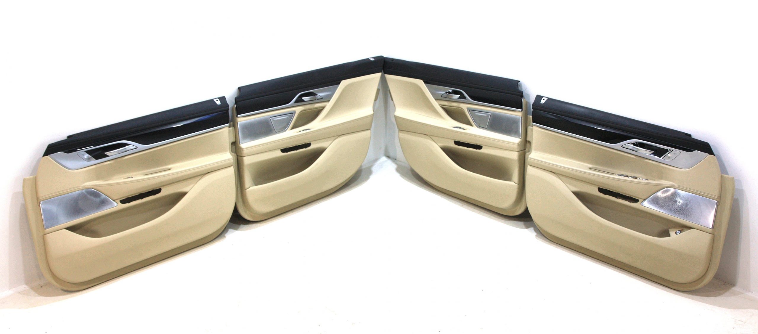 BMW 7 (G11 / G12) Rear door card panel trim BMW 7 SERIES Rear door card panel trim OEM 6820...