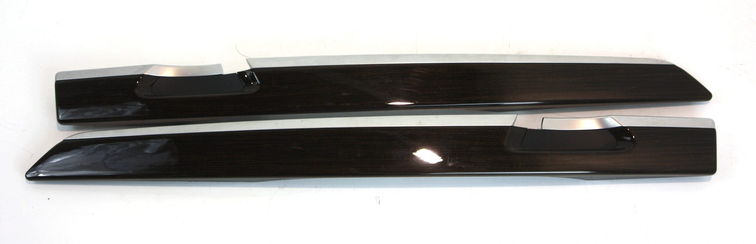 BMW 7 (G11 / G12) Center console decorative trim BMW 7 SERIES Center console decorative trim OEM...