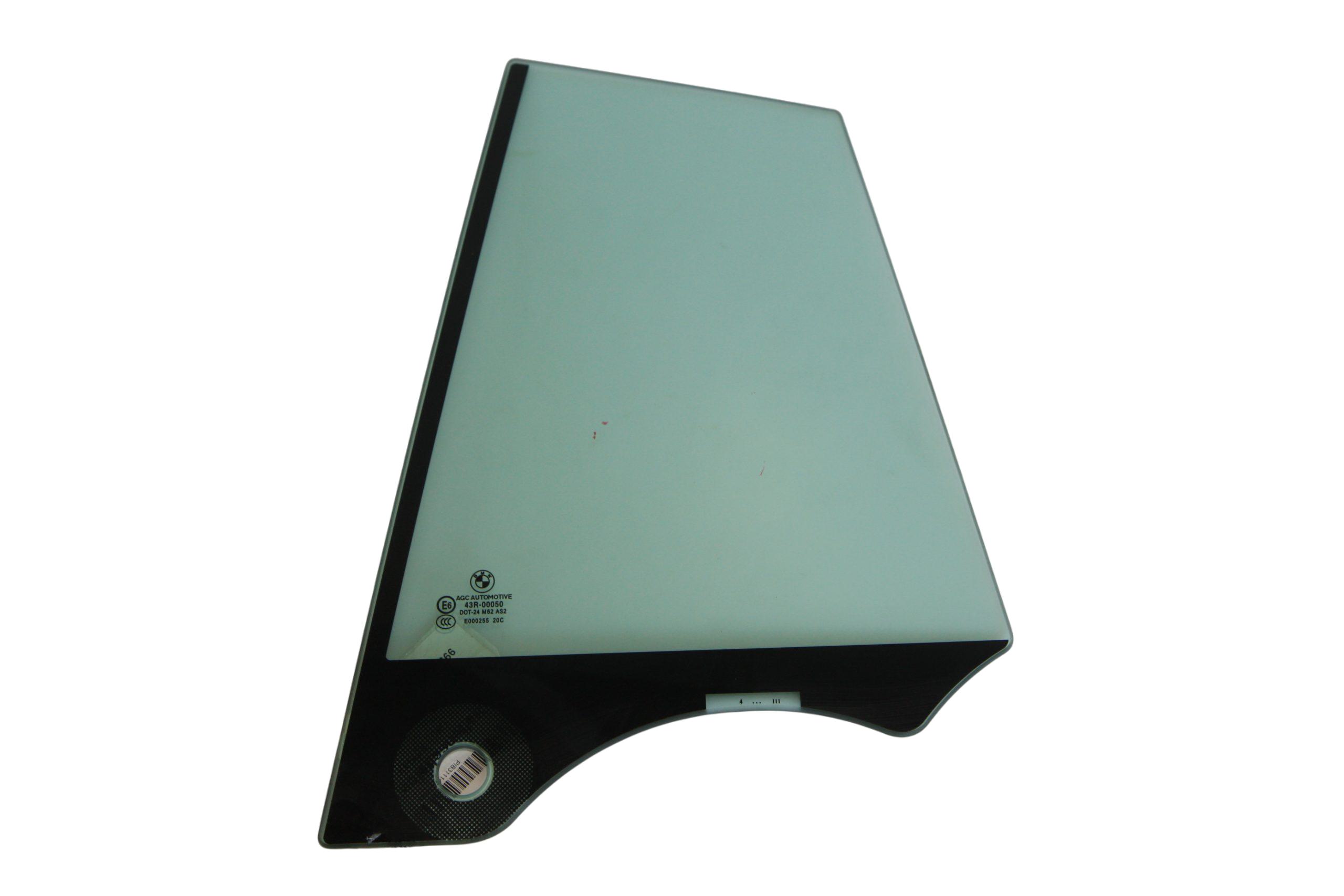 BMW 5 (F10 / F11) Rear vent window glass BMW 5 SERIES GT Rear vent window glass OEM 5135...