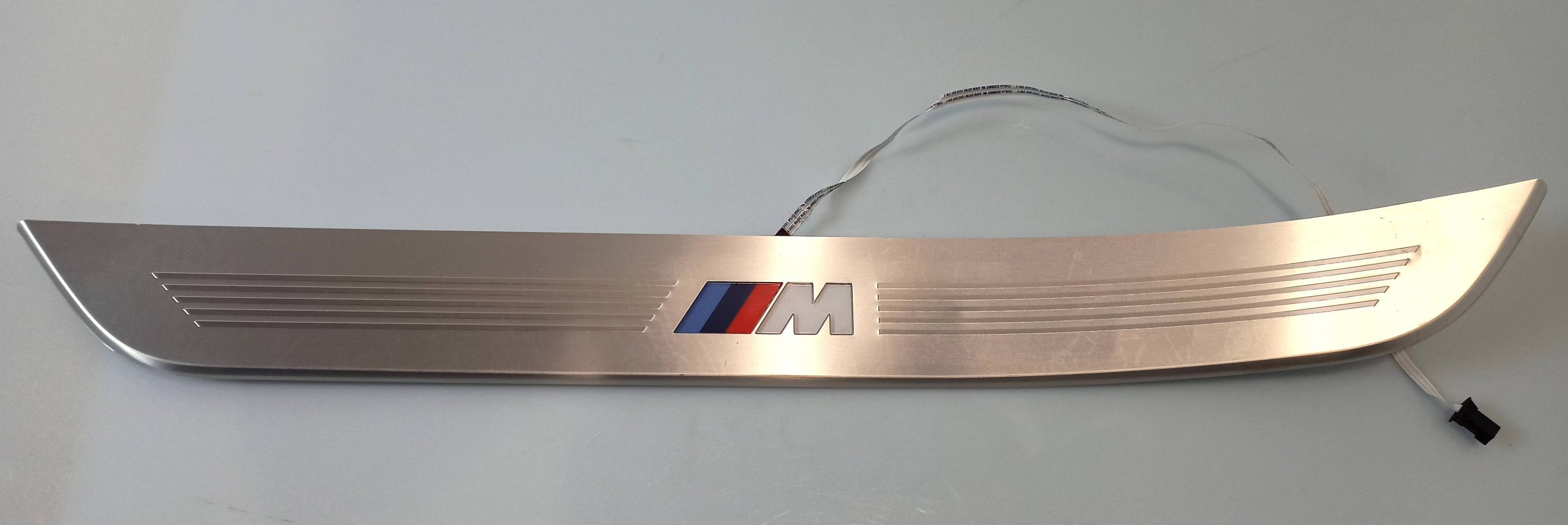 BMW 7 (G11 / G12) Front sill trim cover BMW 7 SERIES Front sill trim cover OEM 51478061...