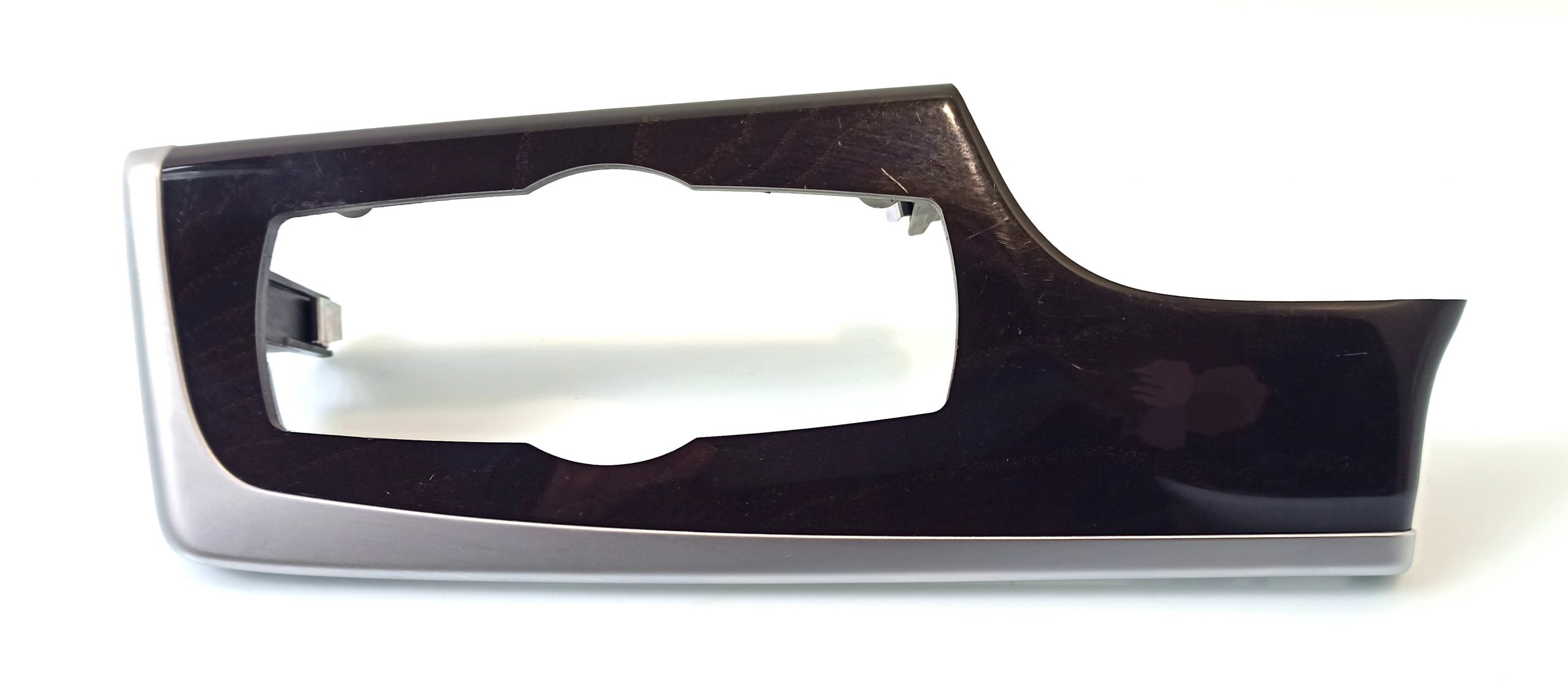BMW 5 (F10 / F11) Dashboard Trim BMW 5 SERIES Dashboard Trim

Generation: 5 SERI...