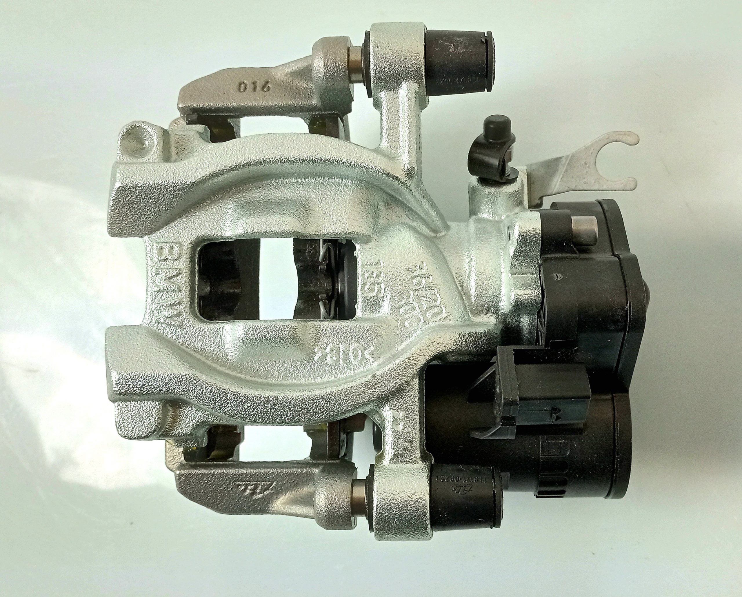 BMW X1 (F48) REAR Brake caliper BMW X1 REAR Brake caliper OEM 6883027

Part cod...