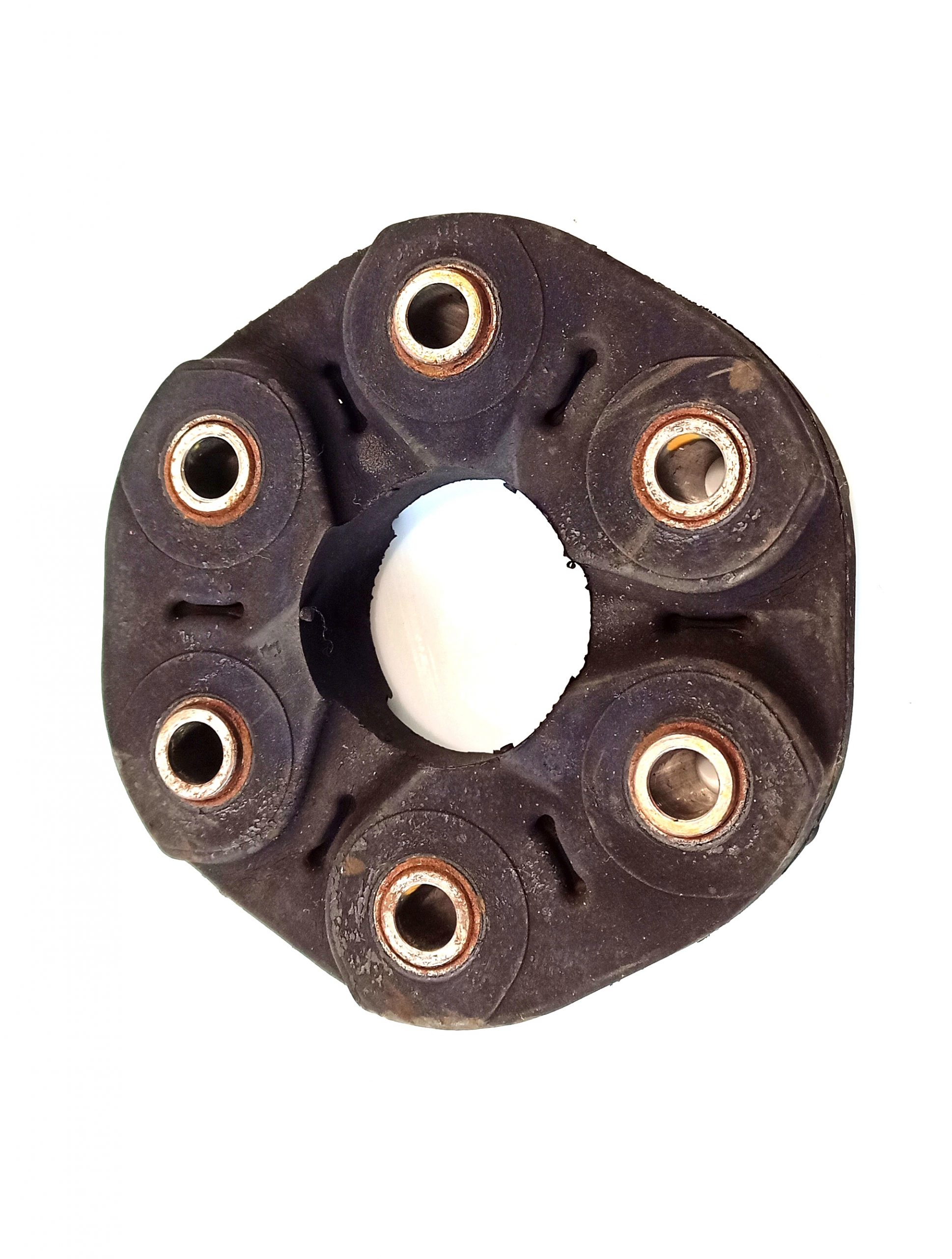 BMW 1 (E81 / E82 / E87 / E88) Rear prop shaft donut coupling/joint BMW 1 SERIES Rear prop shaft donut coupling/joi...