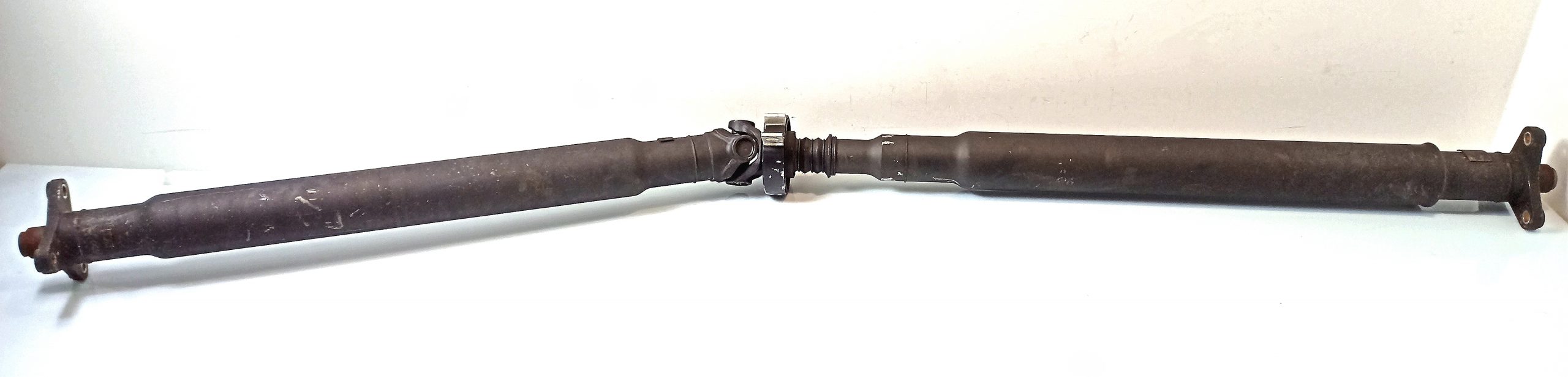BMW 7 (G11 / G12) Drive shaft (set) BMW 7 SERIES Drive shaft (set) OEM 26107562830
...