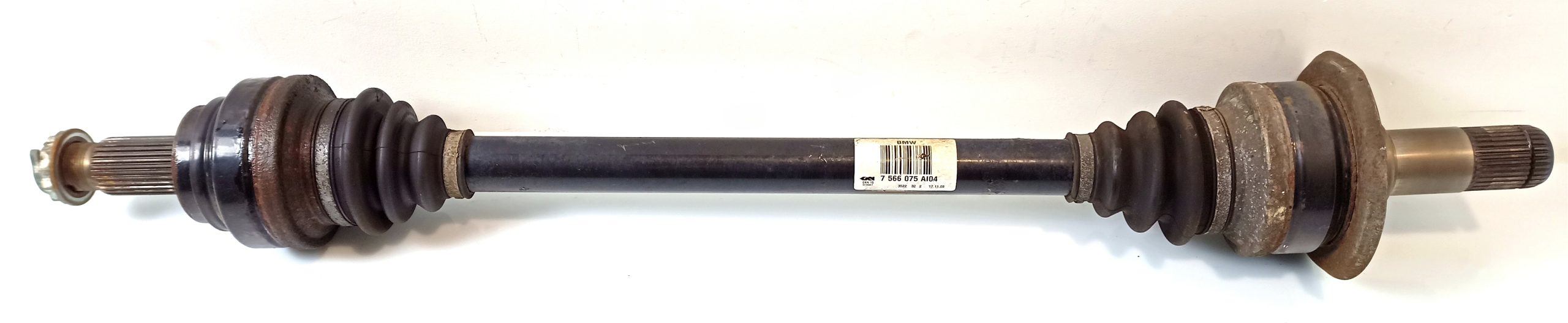 BMW 6 (F06 / F12 / F13) Rear driveshaft BMW 6 SERIES Rear driveshaft OEM 33207566075

P...
