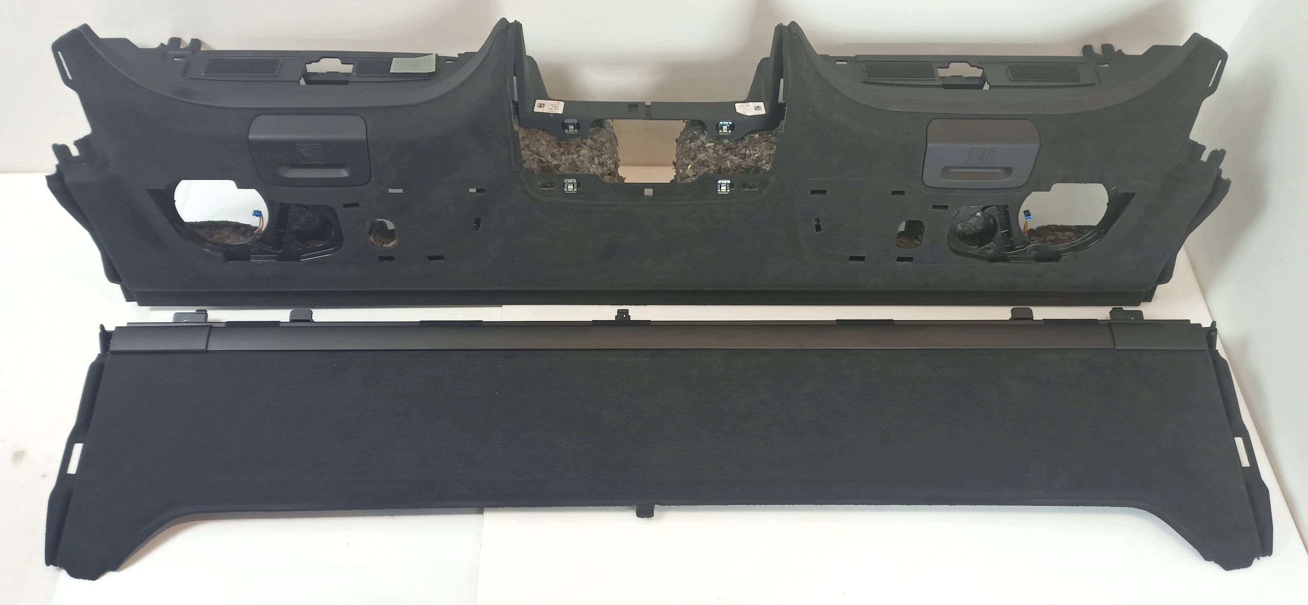 BMW 7 (G11 / G12) Parcel shelf BMW 7 SERIES Parcel shelf OEM 51467395948

Part...